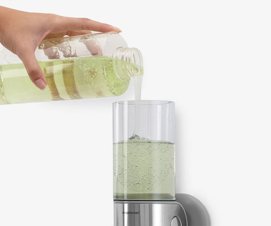 ツイン ウォールマウントポンプ | Simplehuman